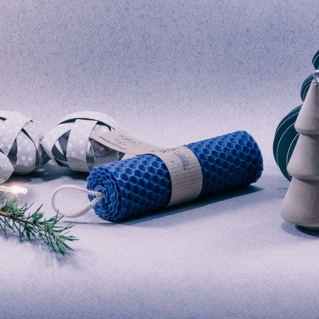 Gruba świeca słupkowa błękit pruski | Naturalna świeca z wosku pszczelego | 100% wosk pszczeli